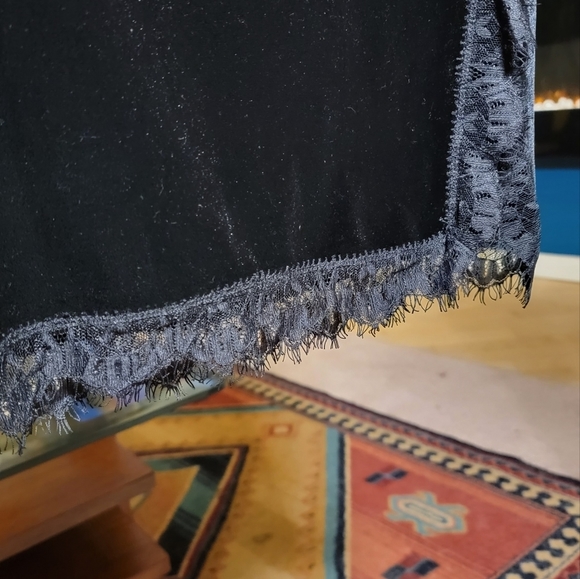 VINTAGE Black Velvet Midi Skirt Front Slit Size M NWOT - Picture 5 of 5